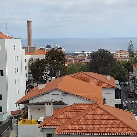 Santa Luzia Apartman *